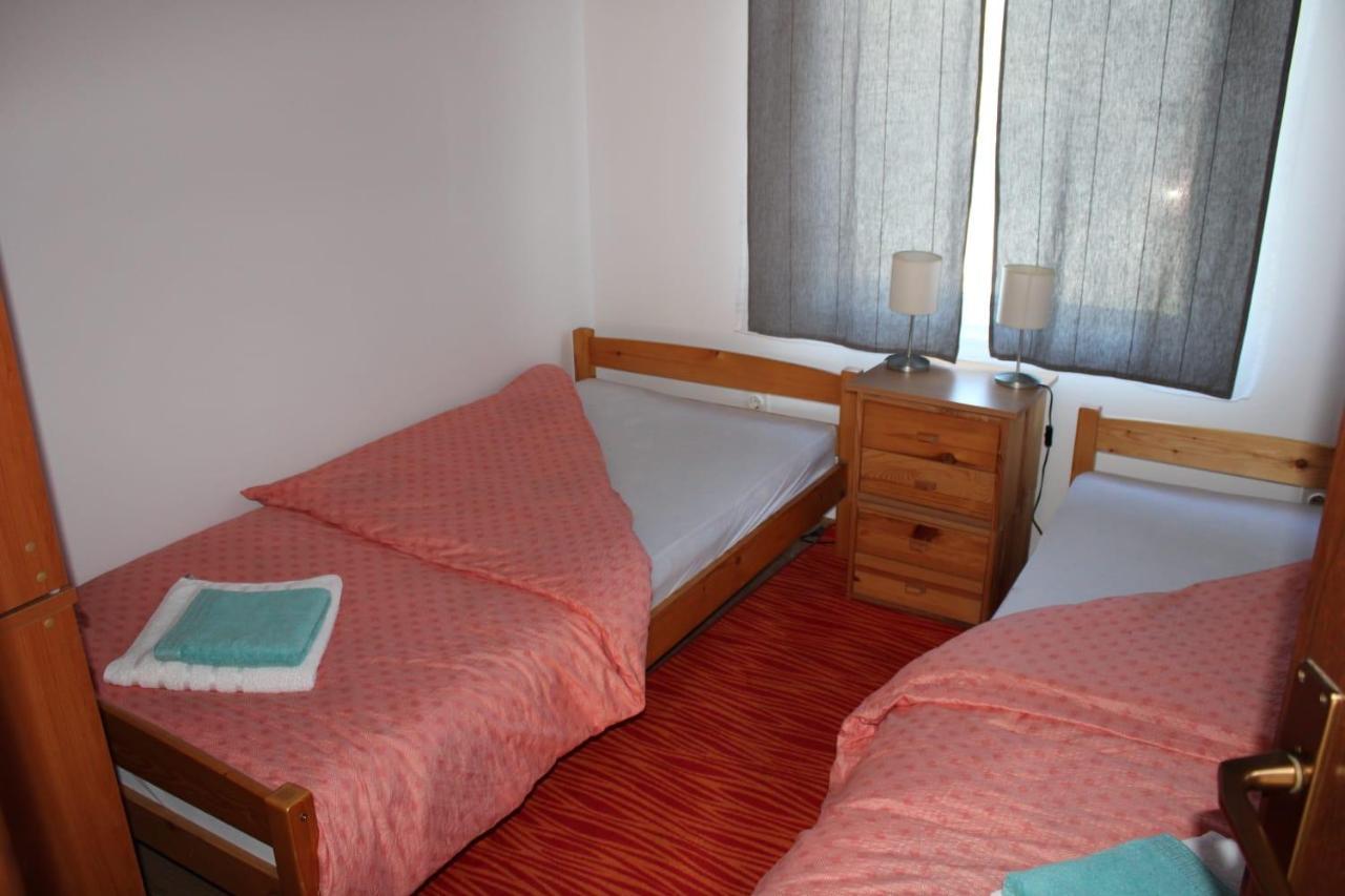 Udicarski Dom Usce Aljmaš Esterno foto